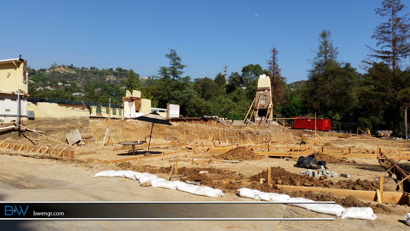 <h2>CHEVY CHASE COUNTRY CLUB</h2><p>Grading for a commercial building in Glendale</p>